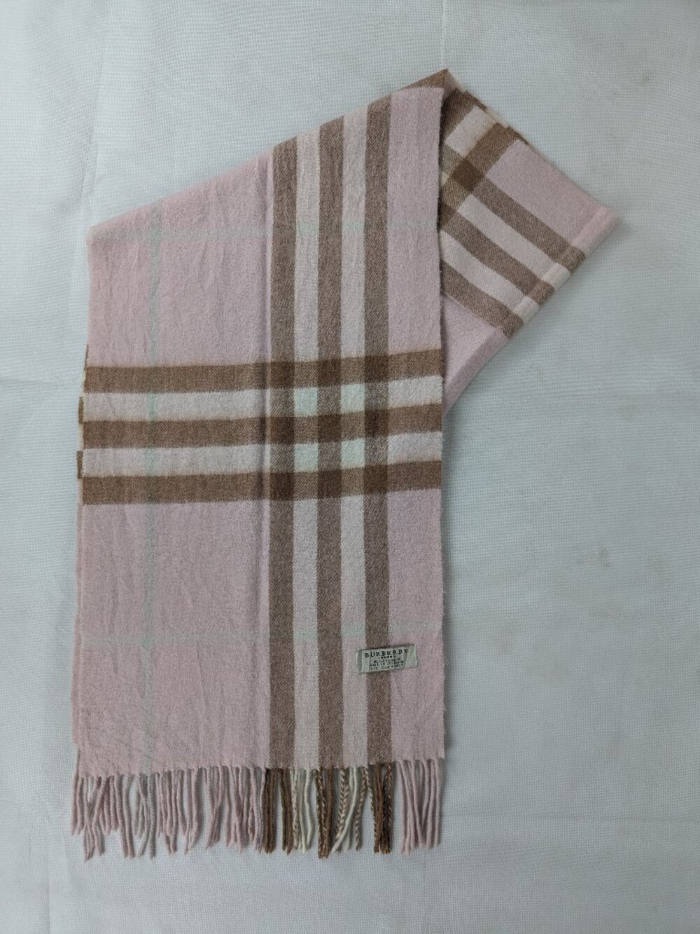 Burberry London Classic Nova Check 100% Cashmere Pink Scarf - England